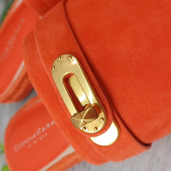 Donna Karan Taci Flat Slide NIB - Picture 3 of 9